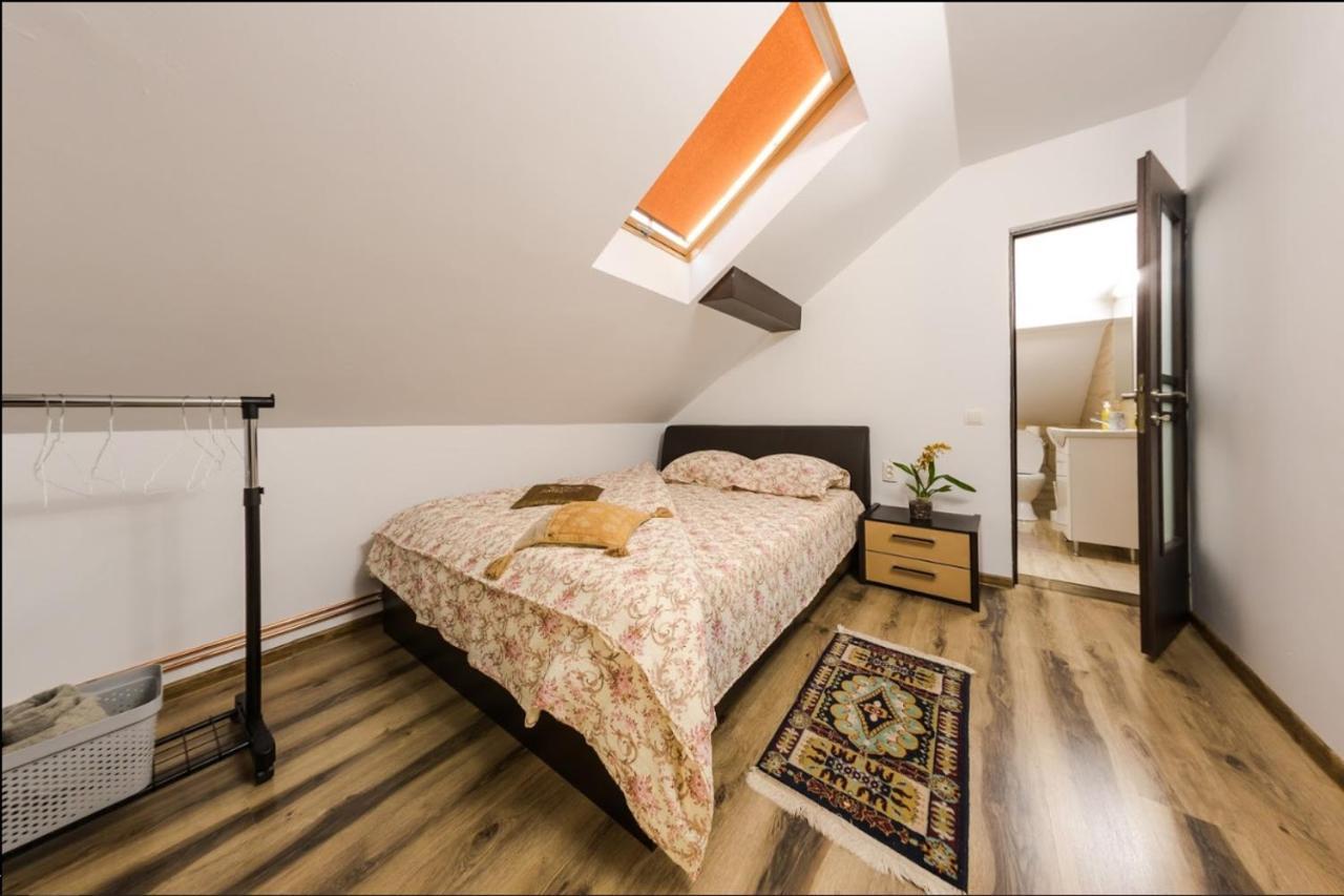 Casa De Vacanta Mirela Novaci-Străini Εξωτερικό φωτογραφία